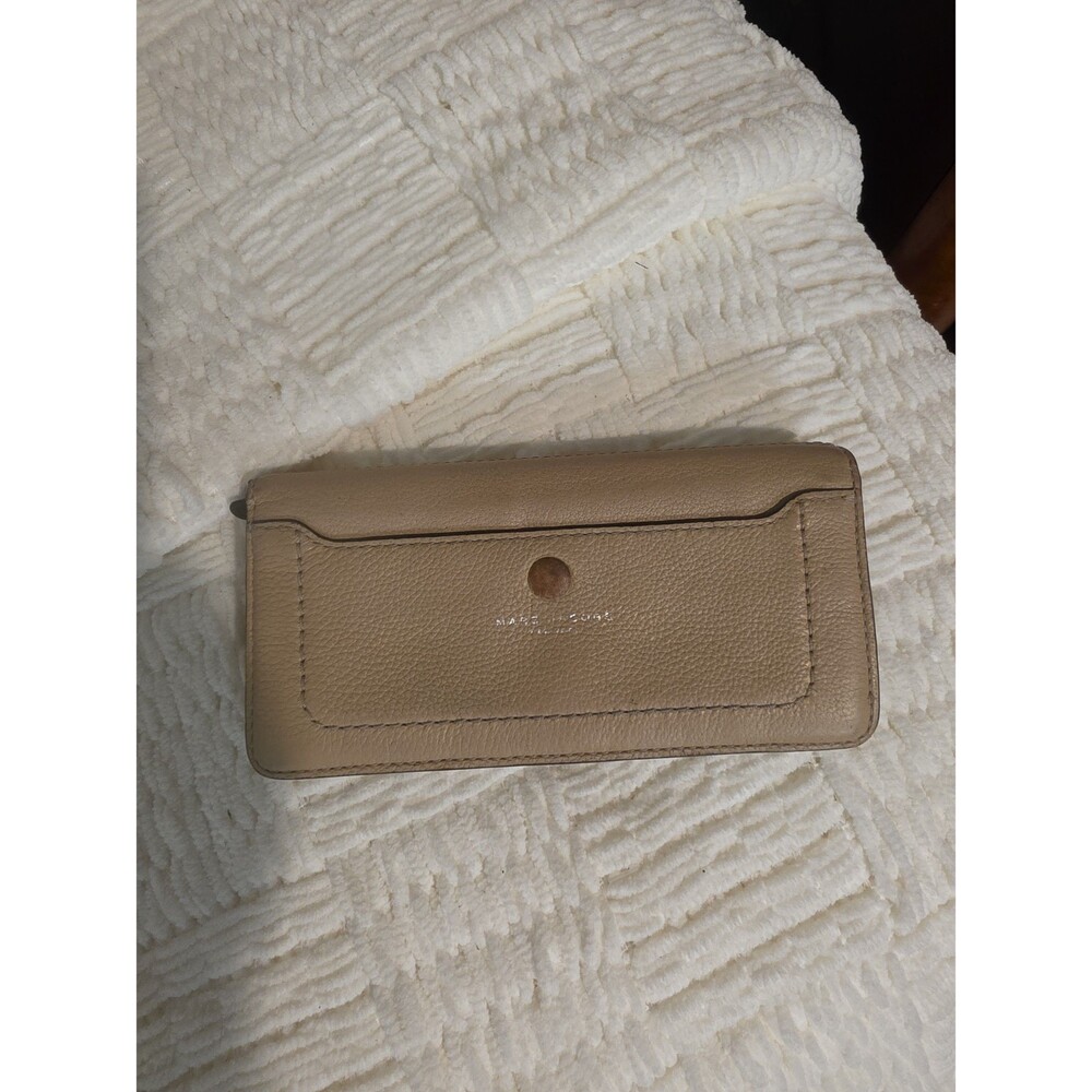 Marc Jacobs beige leather wallet